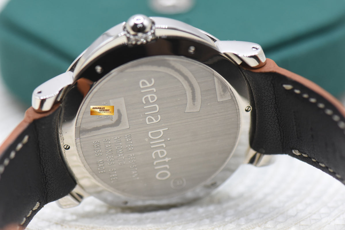 GERALD GENTA ARENA BI-RETRO 45mm STEEL IN LEATHER JUMPING HOUR DATE AUTOMATIC BSP.Y.10 (MINT)