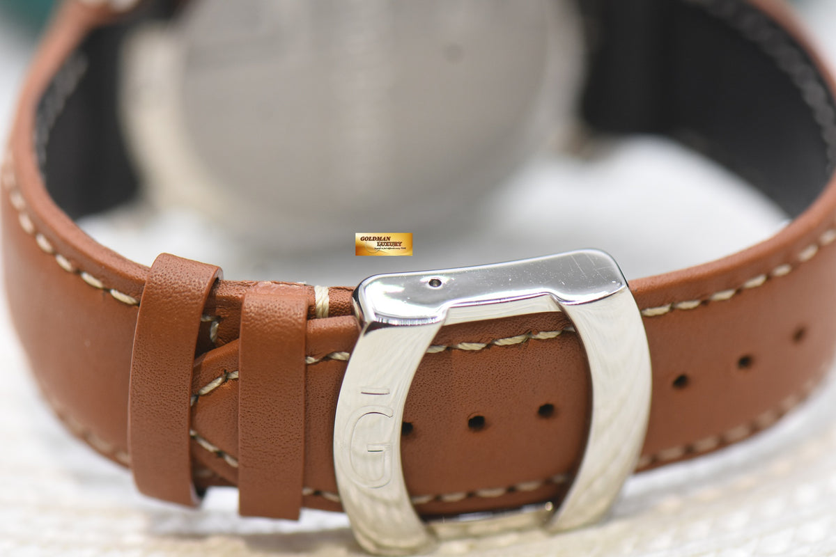 GERALD GENTA ARENA BI-RETRO 45mm STEEL IN LEATHER JUMPING HOUR DATE AUTOMATIC BSP.Y.10 (MINT)