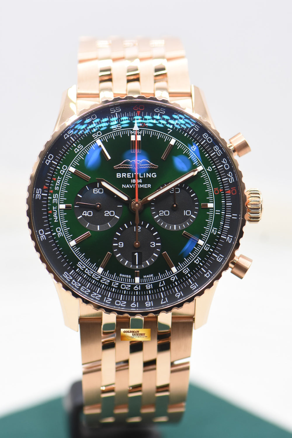 BREITLING NAVITIMER B01 CHRONOGRAPH 46mm GREEN DIAL RED GOLD IN BRACELET RB0137 (NEW-UNWORN)