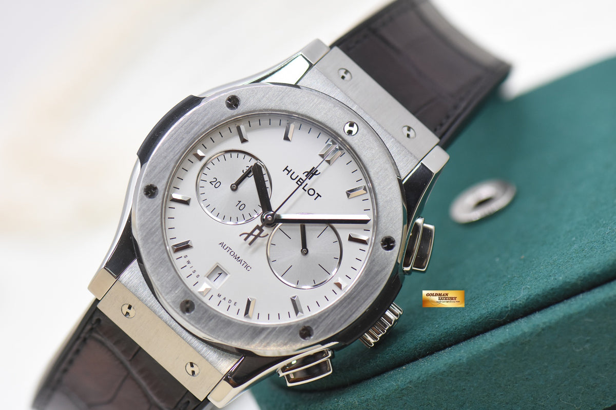 HUBLOT CLASSIC FUSION CHRONOGRAPH 42mm TITANIUM RUBBER STRAP OPALINE DIAL AUTOMATIC 541.NX.2611.LR (MINT)