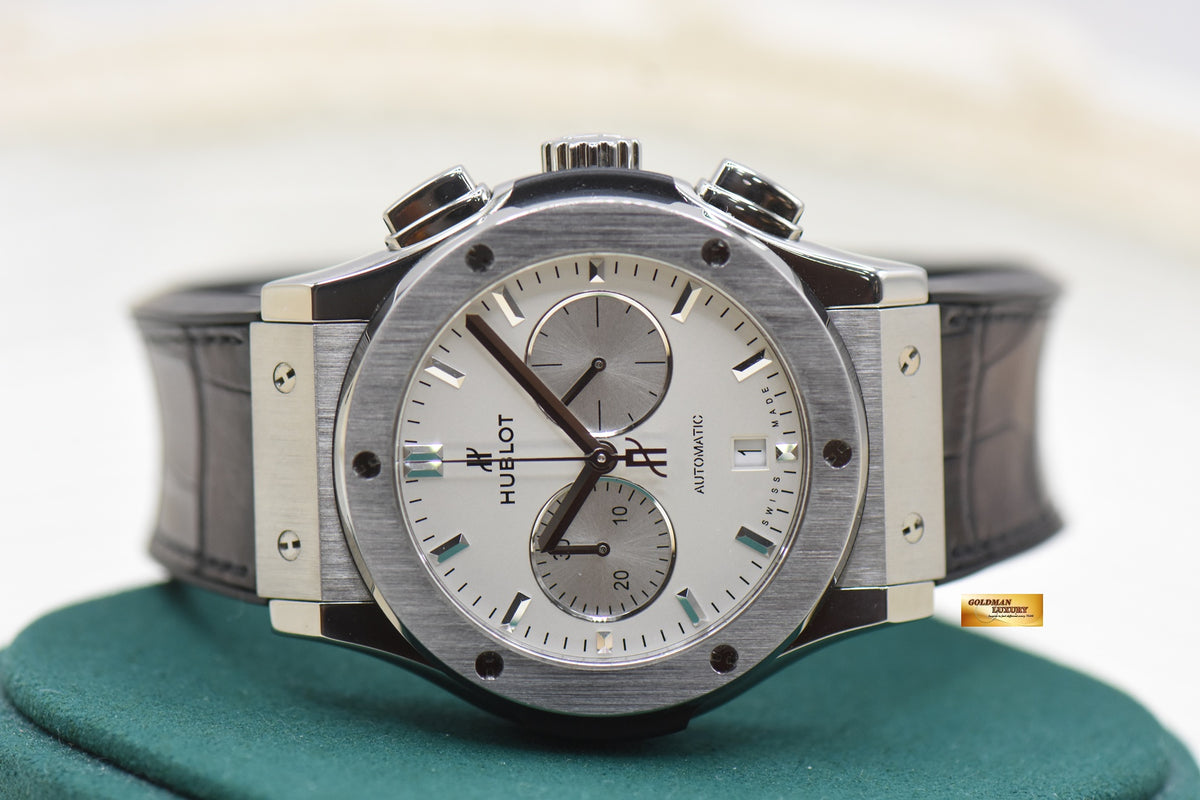HUBLOT CLASSIC FUSION CHRONOGRAPH 42mm TITANIUM RUBBER STRAP OPALINE DIAL AUTOMATIC 541.NX.2611.LR (MINT)