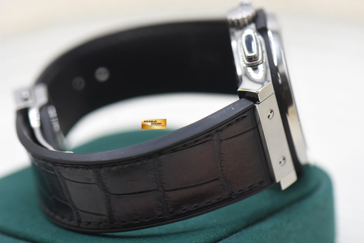 HUBLOT CLASSIC FUSION CHRONOGRAPH 42mm TITANIUM RUBBER STRAP OPALINE DIAL AUTOMATIC 541.NX.2611.LR (MINT)