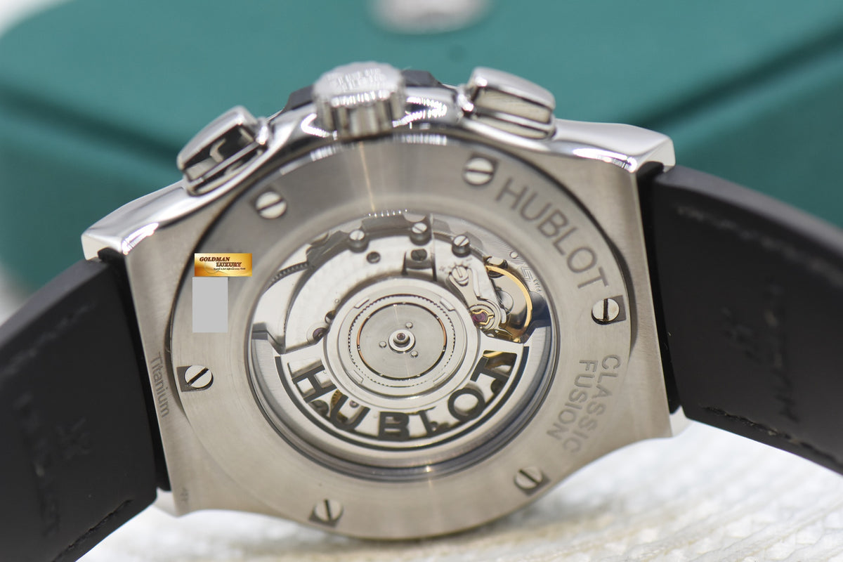 HUBLOT CLASSIC FUSION CHRONOGRAPH 42mm TITANIUM RUBBER STRAP OPALINE DIAL AUTOMATIC 541.NX.2611.LR (MINT)