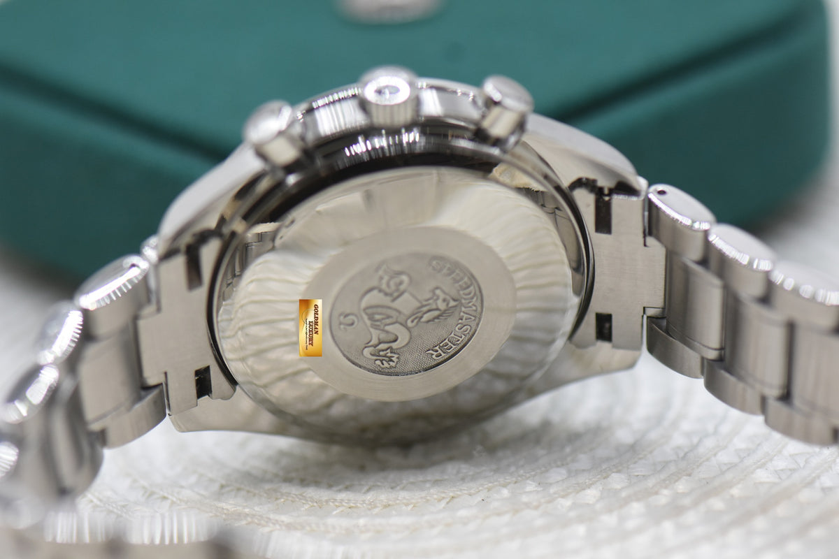 OMEGA SPEEDMASTER MARK 40 DAY & NIGHT 39mm STEEL IN BRACELET AUTOMATIC 3520.53.00 (MINT)