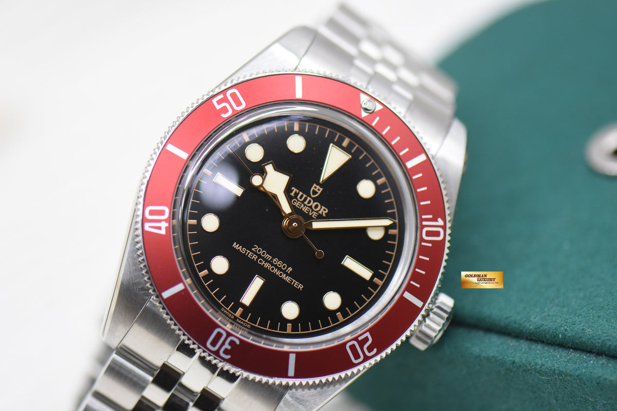 TUDOR BLACK BAY 41mm STEEL IN JUBILEE BRACELET RED BEZEL M7941A1A0RU (MINT)