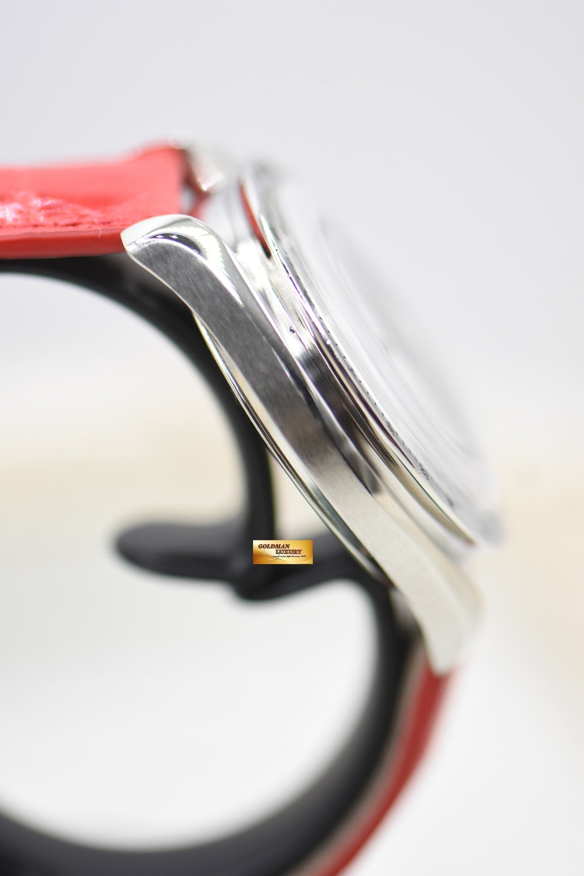OMEGA SPEEDMASTER CHRONOGRAPH REDUCED 38mm STEEL IN RED LEATHER MOP DIAL 3802.70.56 (MINT)