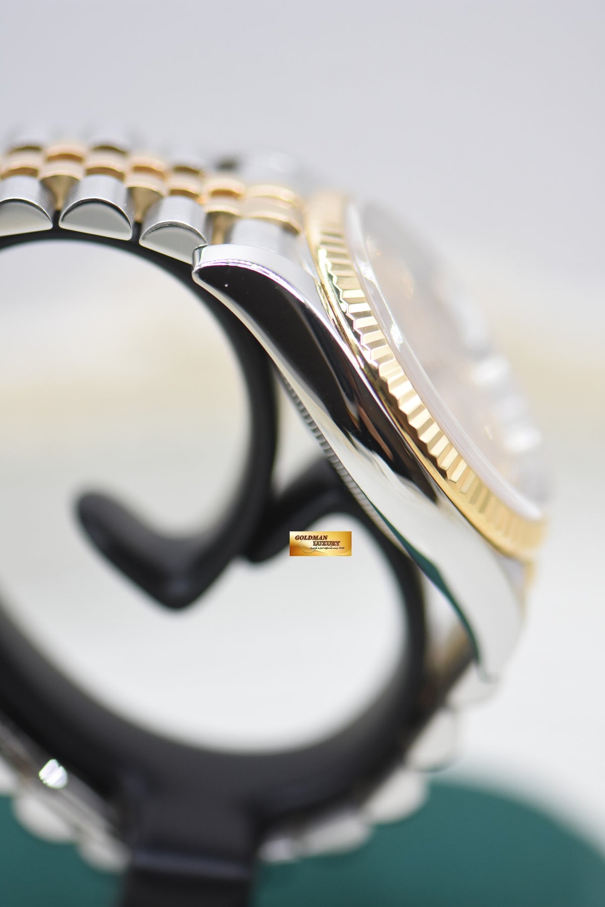 ROLEX OYSTER DATEJUST 36mm HALF-GOLD IN JUBILEE BRACELET GOLD DIAMOND DIAL 116233 (MINT)