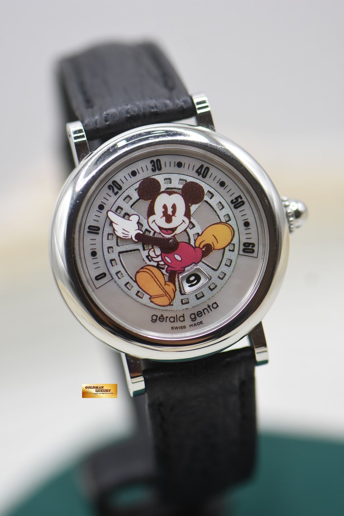 GERALD GENTA RETRO FANTASY DISNEY MICKEY MOUSE 70TH ANNIVERSARY MOP JUMP HOUR RETROGRADE MINUTE AUTOMATIC G3712 (MINT)