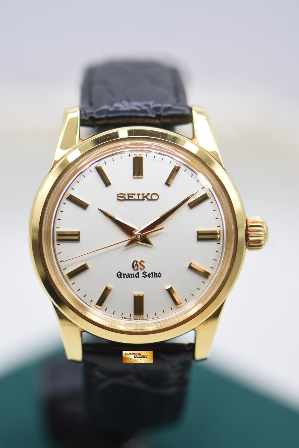 GRAND SEIKO 37mm YELLOW GOLD IN LEATHER STRAP MANUAL SBGW008 (RARE-MINT)