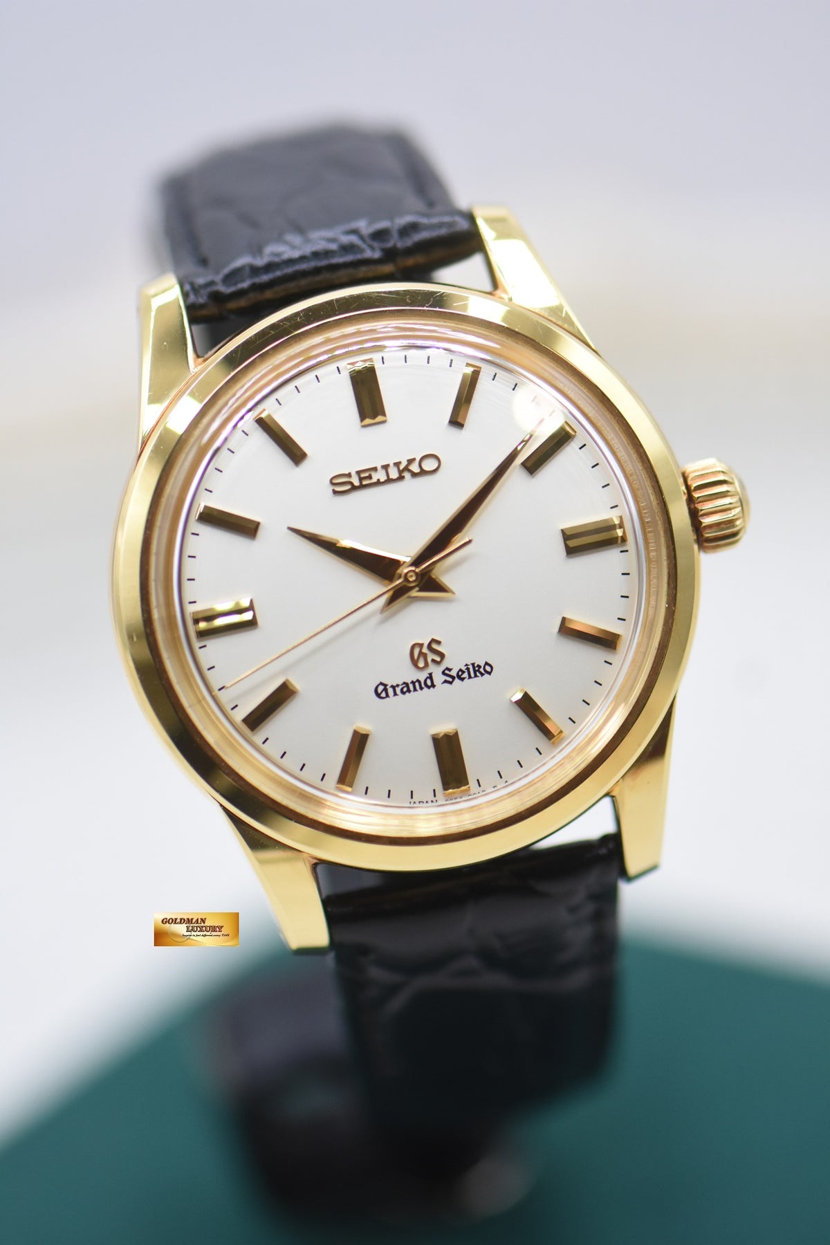 GRAND SEIKO 37mm YELLOW GOLD IN LEATHER STRAP MANUAL SBGW008 (RARE-MINT)