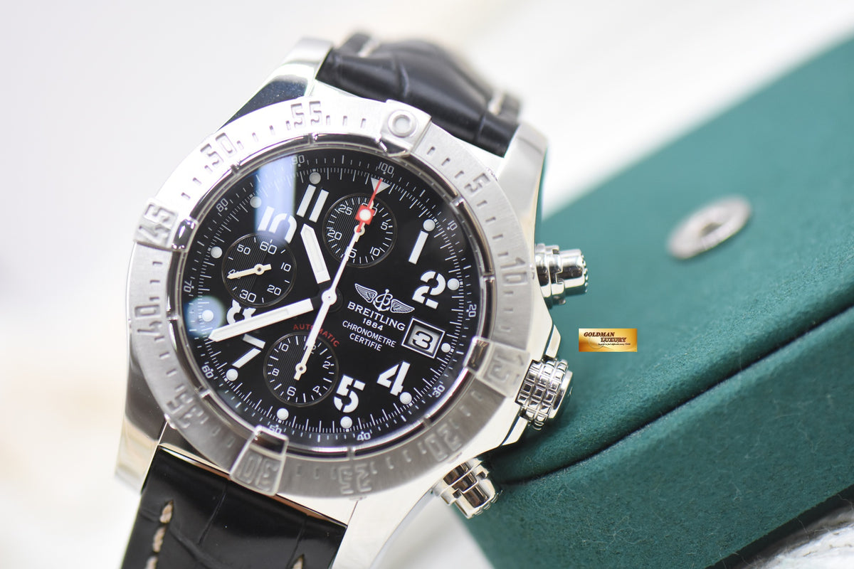 BREITLING AVENGER SKYLAND 45mm CHRONOGRAPH STEEL IN LEATHER STRAP AUTOMATIC A13380 (MINT)