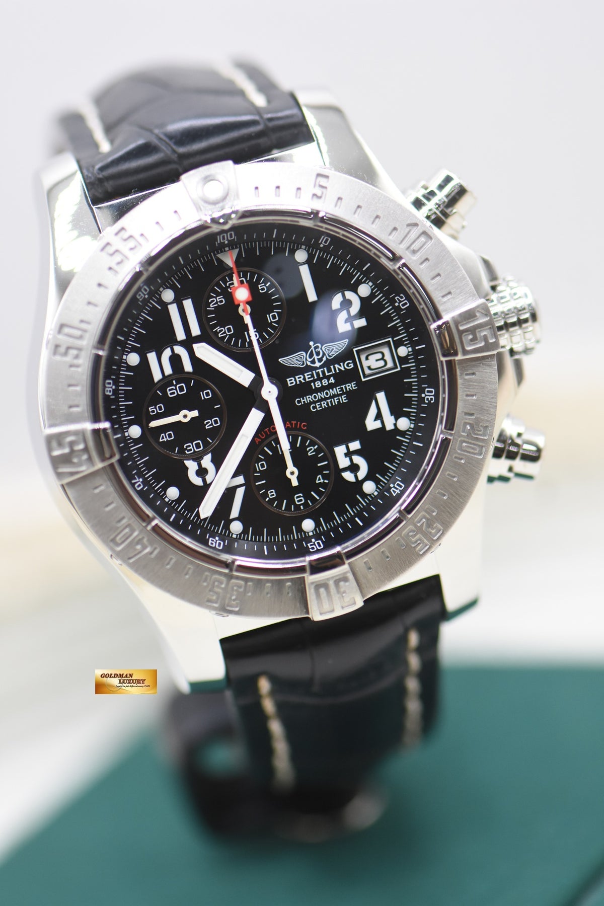 BREITLING AVENGER SKYLAND 45mm CHRONOGRAPH STEEL IN LEATHER STRAP AUTOMATIC A13380 (MINT)