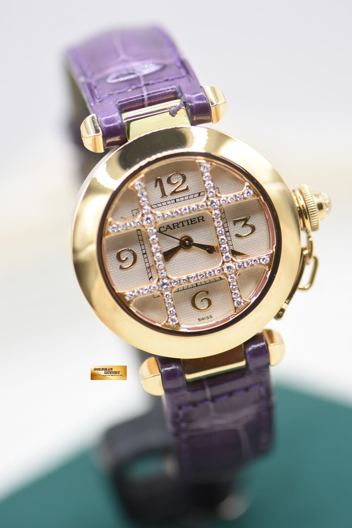CARTIER PASHA CLASSIQUE DIAMOND GRID 32mm LADIES YELLOW GOLD IN LEATHER STRAP AUTOMATIC WJ101356 (MINT)