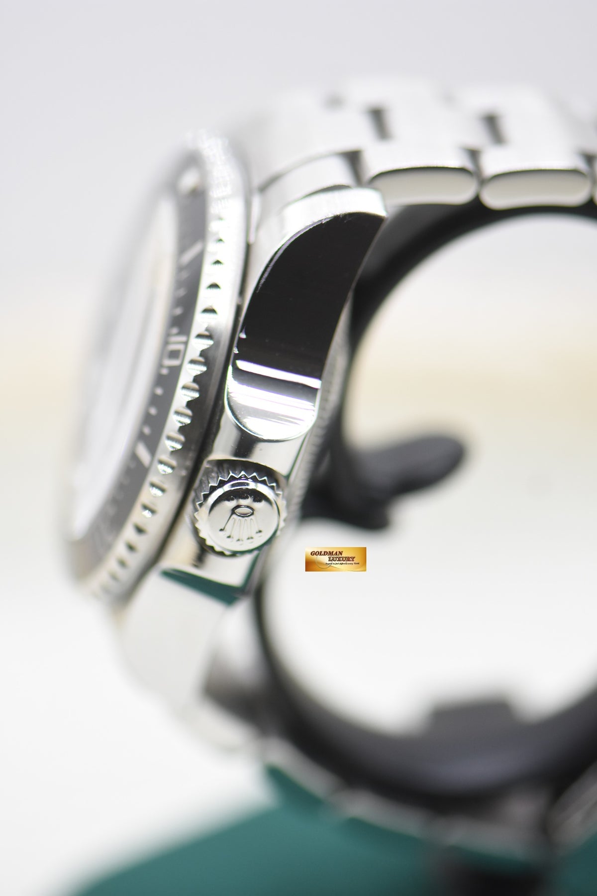 ROLEX OYSTER DEEPSEA 44mm MARK II STEEL IN BRACELET BLACK DIAL 116660 (MINT)