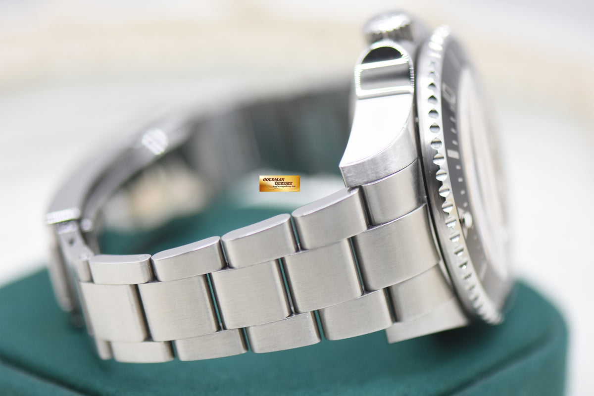 ROLEX OYSTER DEEPSEA 44mm MARK II STEEL IN BRACELET BLACK DIAL 116660 (MINT)