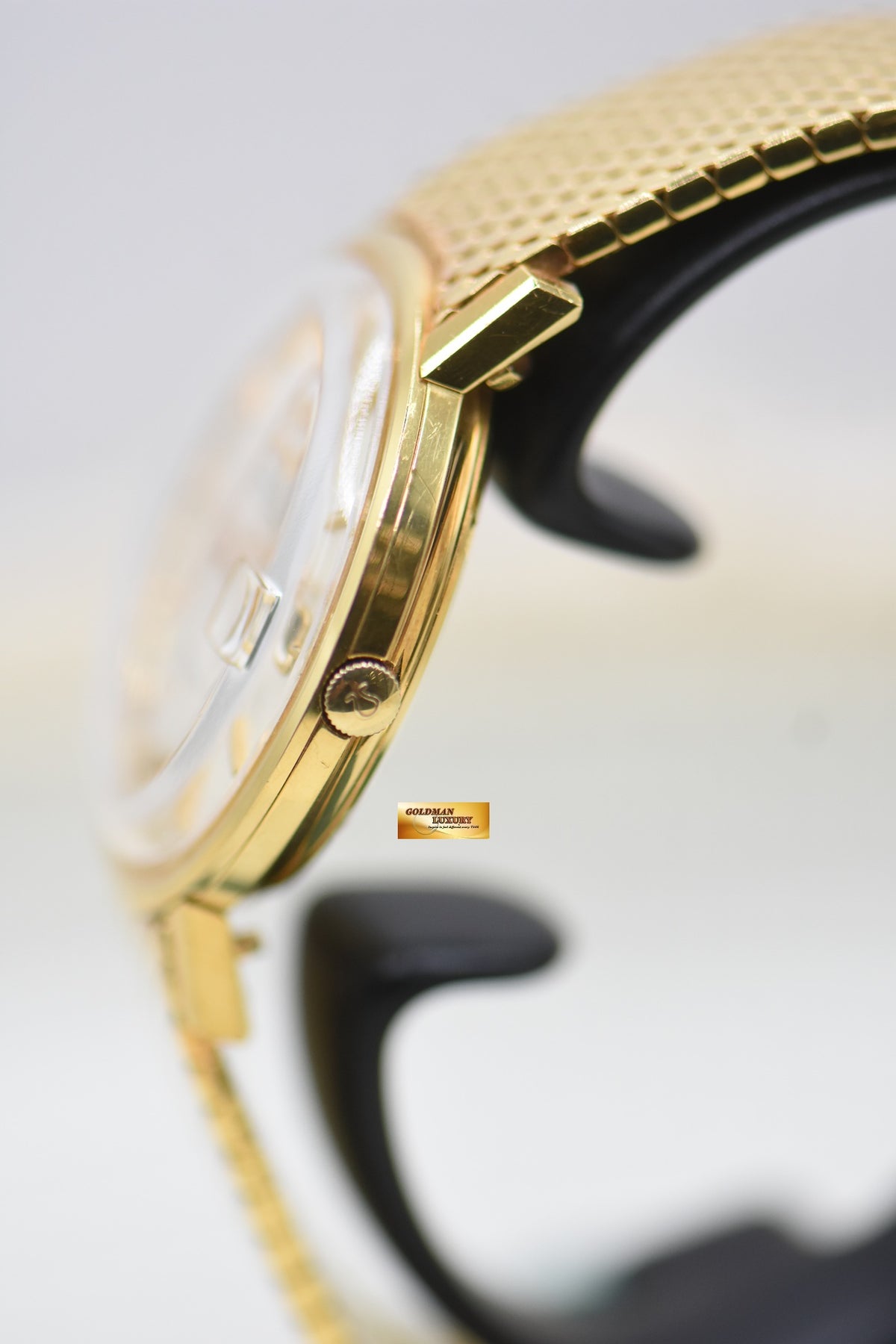 OMEGA CONSTELLATION CHRONOMETER DATE 36mm YELLOW GOLD MILANESE BRACELET AUTOMATIC 168.004 (MINT)