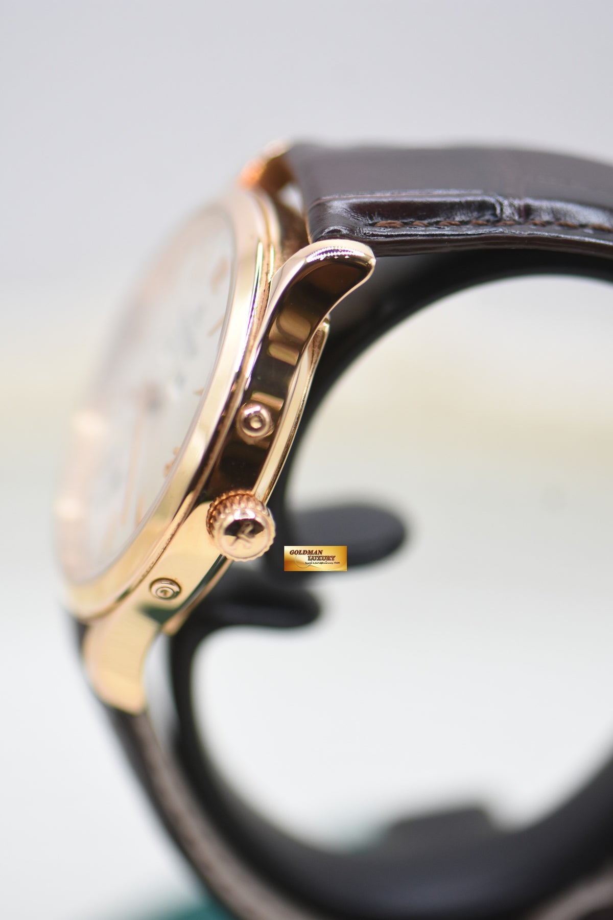 JLC MASTER CONTROL TRIPLE CALENDAR DATE ROSE GOLD IN LEATHER AUTOMATIC 140.2.87 (MINT)