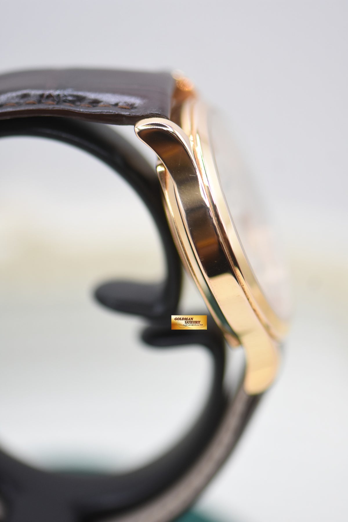 JLC MASTER CONTROL TRIPLE CALENDAR DATE ROSE GOLD IN LEATHER AUTOMATIC 140.2.87 (MINT)
