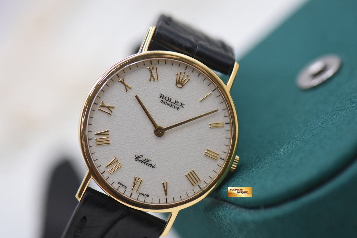 ROLEX CELLINI CLASSIC 32mm YELLOW GOLD IN LEATHER STRAP MANUAL WINDING 5112 (MINT)