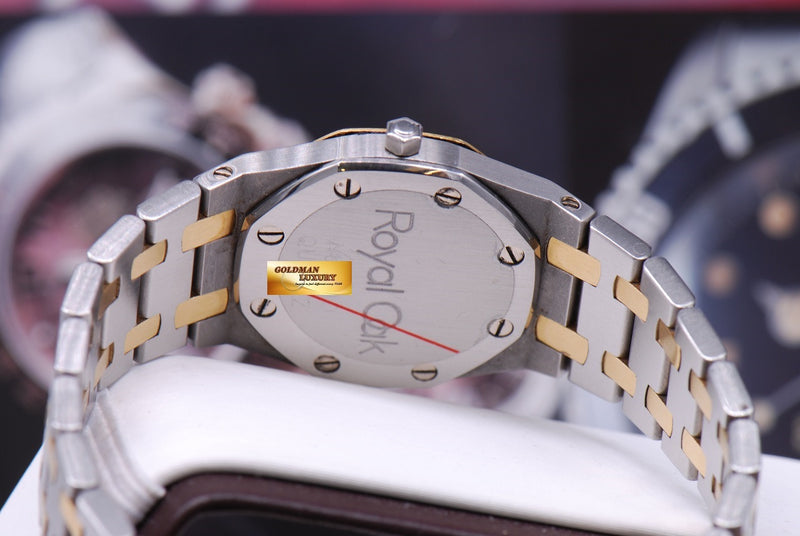 products/GML1013_-_Audemars_Piguet_Royal_Oak_Ladies_26mm_Quartz_Near_Mint_-_8.JPG