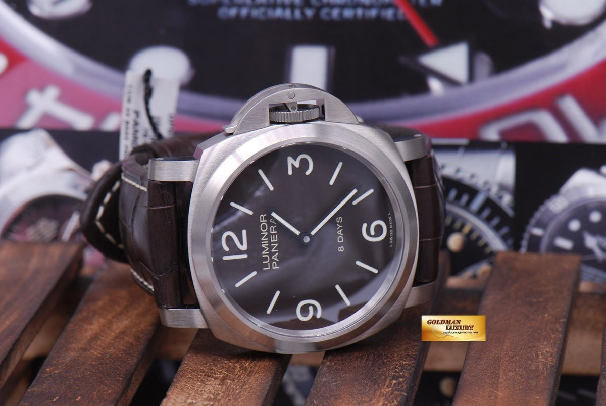 [SOLD] PANERAI LUMINOR TITANIUM 8 DAYS PAM 562 MANUAL (NEW-UNWORN)
