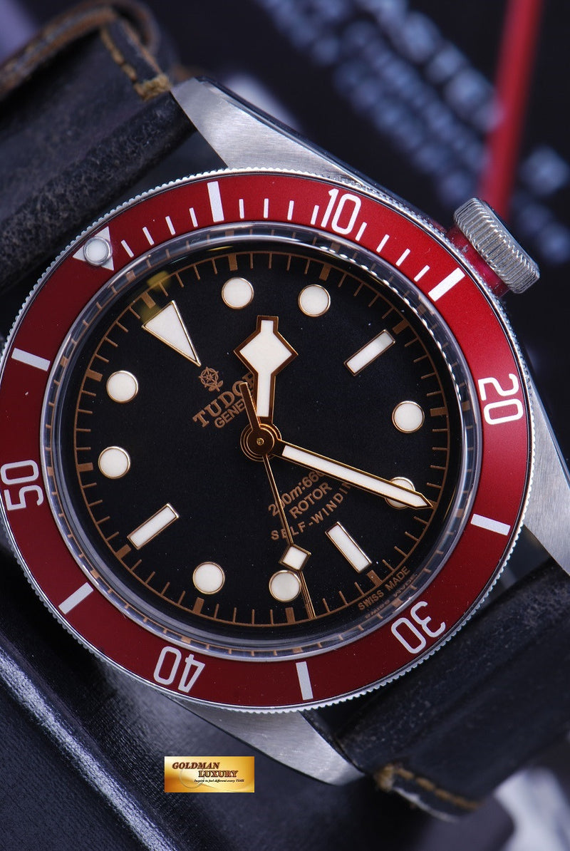 products/GML1063_-_Tudor_Black_Bay_Heritage_Burgundy_Bezel_Automatic_Near_Mint_-_5.JPG