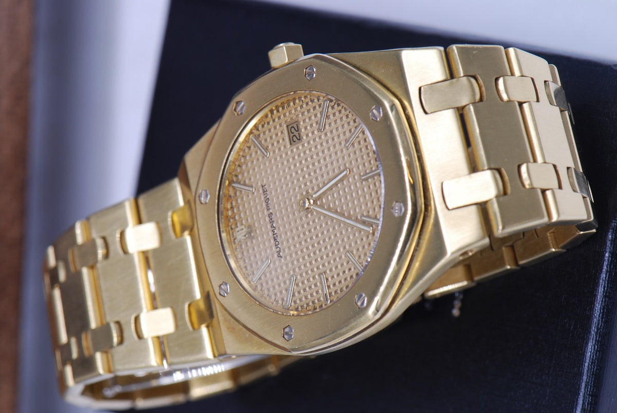 [SOLD] AUDEMARS PIGUET ROYAL OAK 18K YELLOW GOLD 35mm QUARTZ (NEAR MINT)