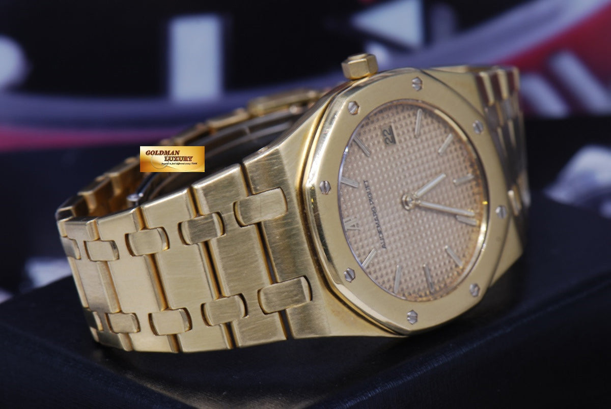 [SOLD] AUDEMARS PIGUET ROYAL OAK 18K YELLOW GOLD 35mm QUARTZ (NEAR MINT)