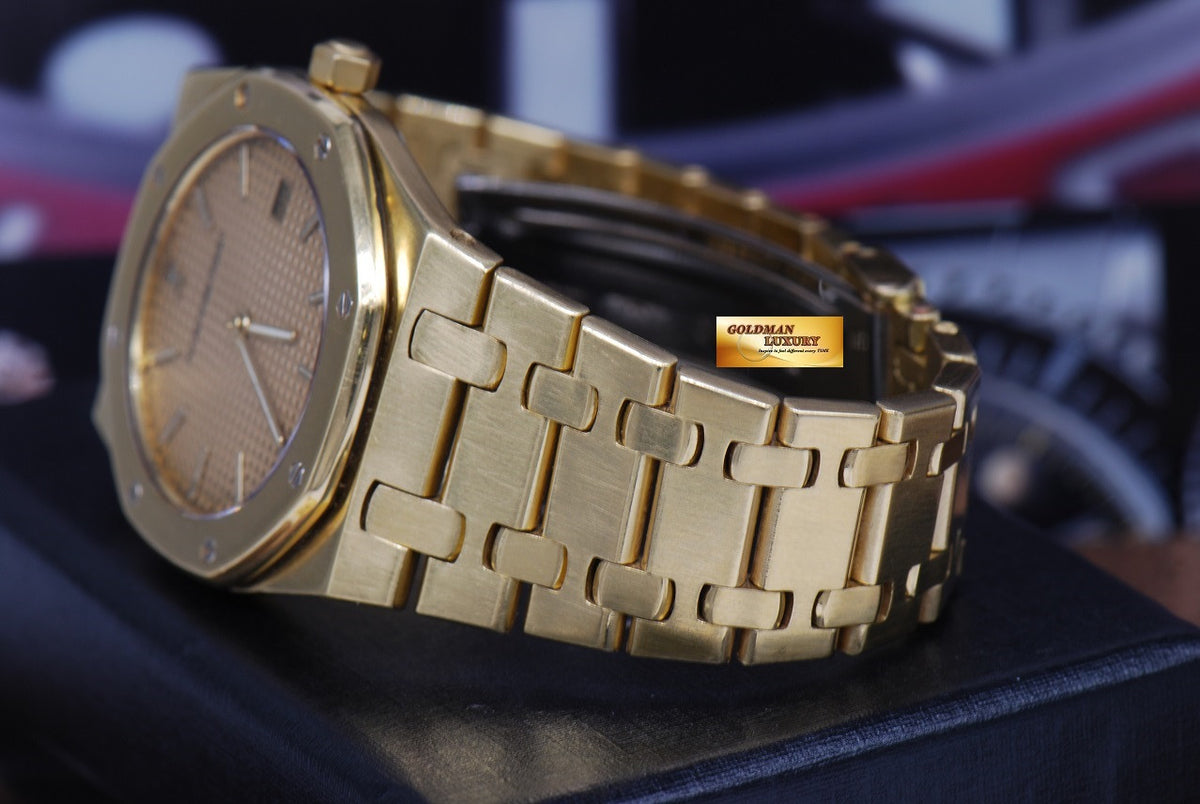 [SOLD] AUDEMARS PIGUET ROYAL OAK 18K YELLOW GOLD 35mm QUARTZ (NEAR MINT)