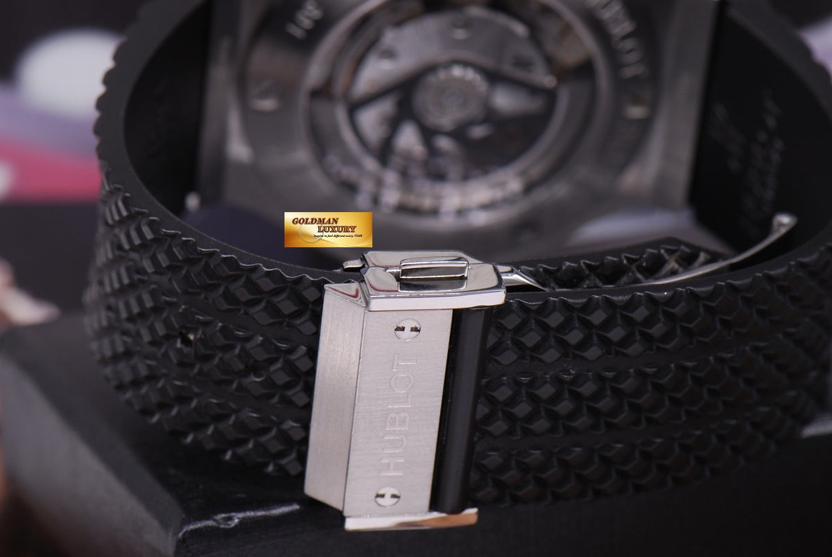 [SOLD] HUBLOT BIG BANG CHRONOGRAPH STAINLESS STEEL BLACK CERAMIC BEZEL AUTOMATIC (NEAR MINT)