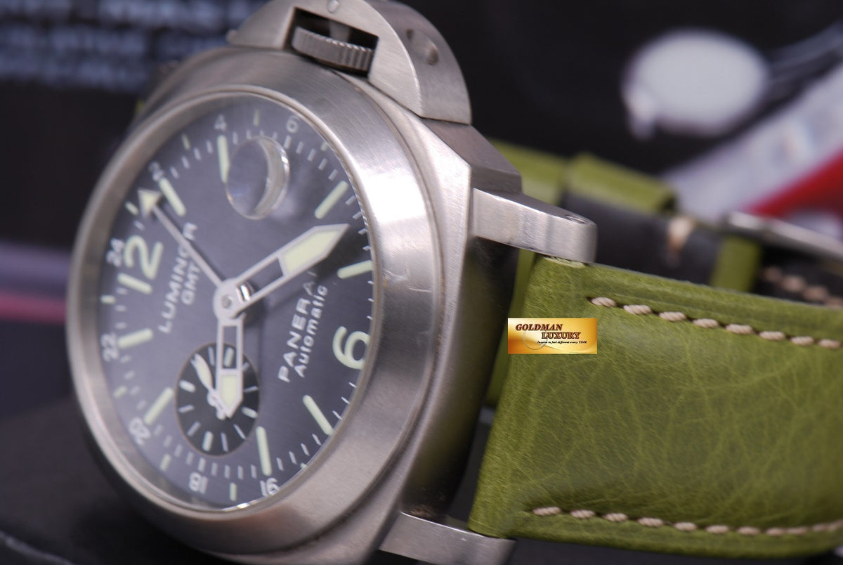[SOLD] PANERAI LUMINOR GMT TITANIUM ANTHRACITE BLUE DIAL Ref : PAM 89 (RARE) (NEAR MINT)