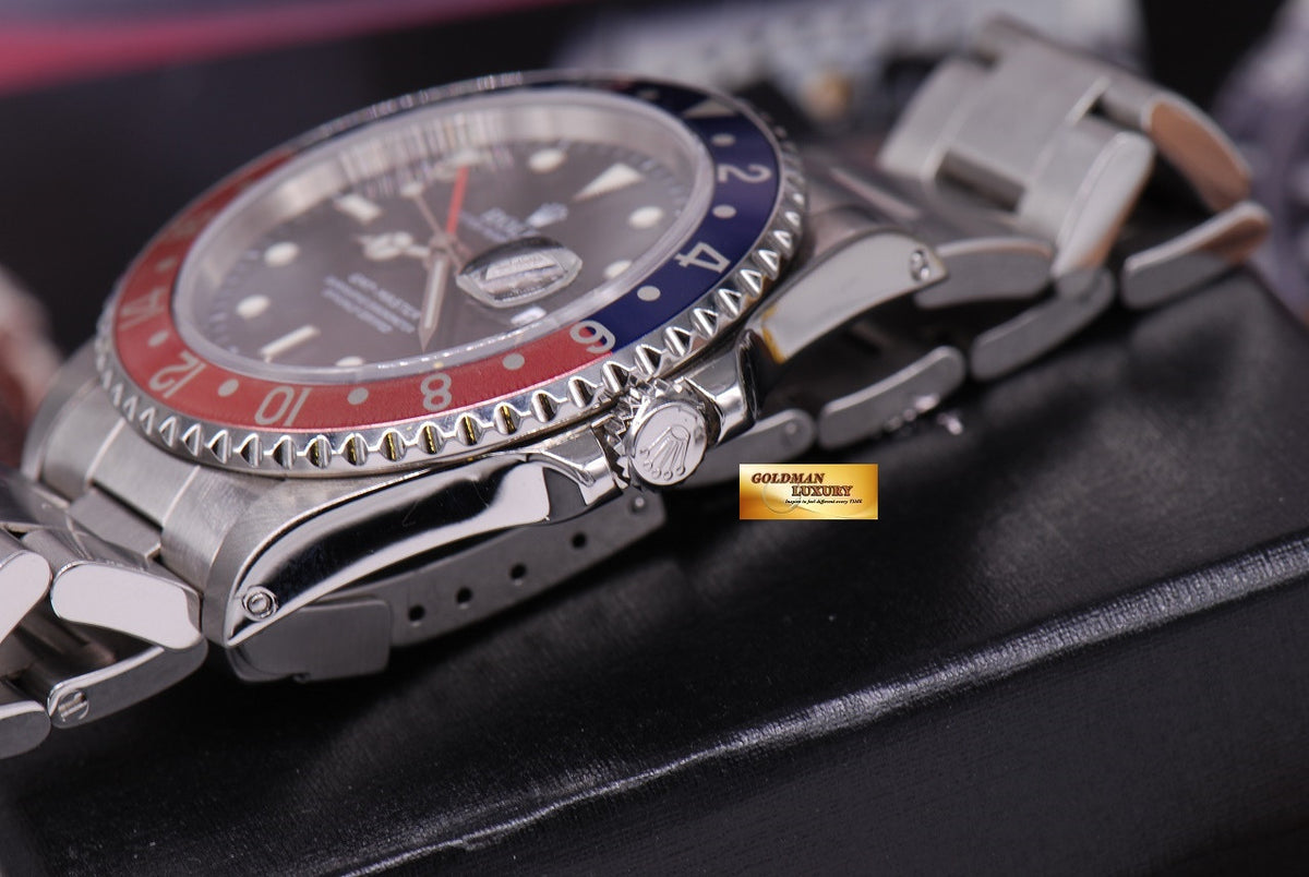 [SOLD] ROLEX OYSTER PERPETUAL GMT-MASTER "PEPSI" BEZEL Ref 16700 (NEAR MINT)