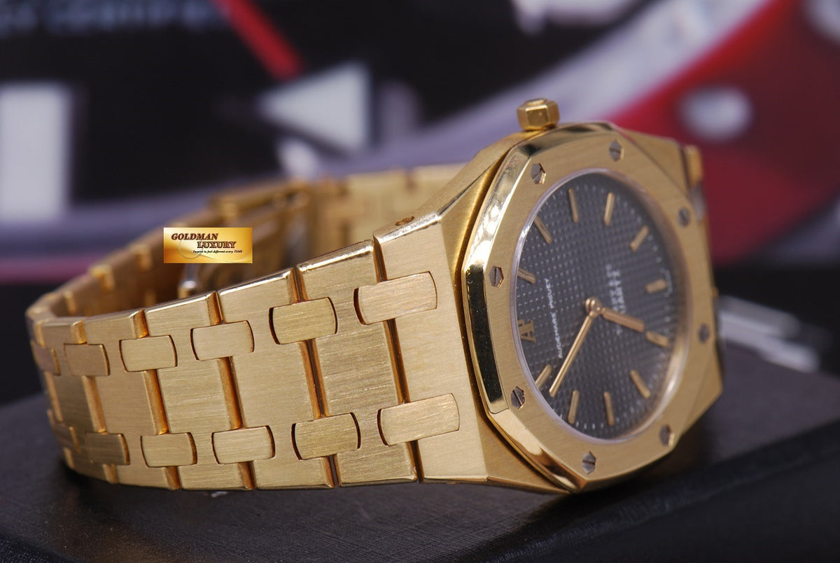 [SOLD] AUDEMARS PIGUET ROYAL OAK LADIES 18K YELLOW GOLD “TIFFANY & Co.” 30mm QUARTZ
