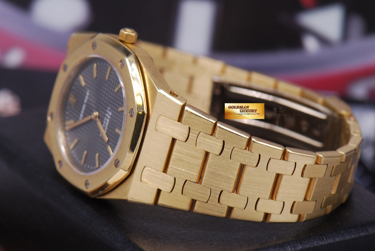 [SOLD] AUDEMARS PIGUET ROYAL OAK LADIES 18K YELLOW GOLD “TIFFANY & Co.” 30mm QUARTZ