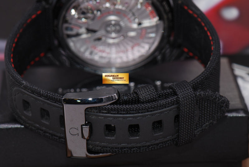 products/GML1301_-_Omega_MoonWatch_Ceramic_Dark_Side_of_the_Moon_-_9.JPG