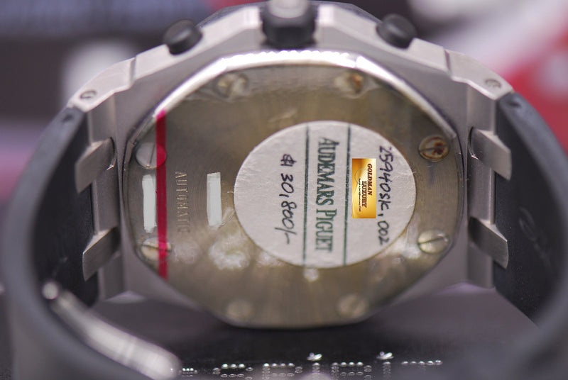 products/GML1355_-_Audemars_Piguet_Royal_Oak_Rubber_Clad_Automatic_25940SK_NOS_-_8.JPG