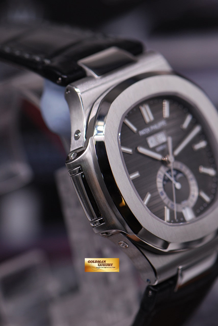 [SOLD] PATEK PHILIPPE NAUTILUS ANNUAL CALENDAR MOONPHASE 5726A-001 (NEW-UNWORN)