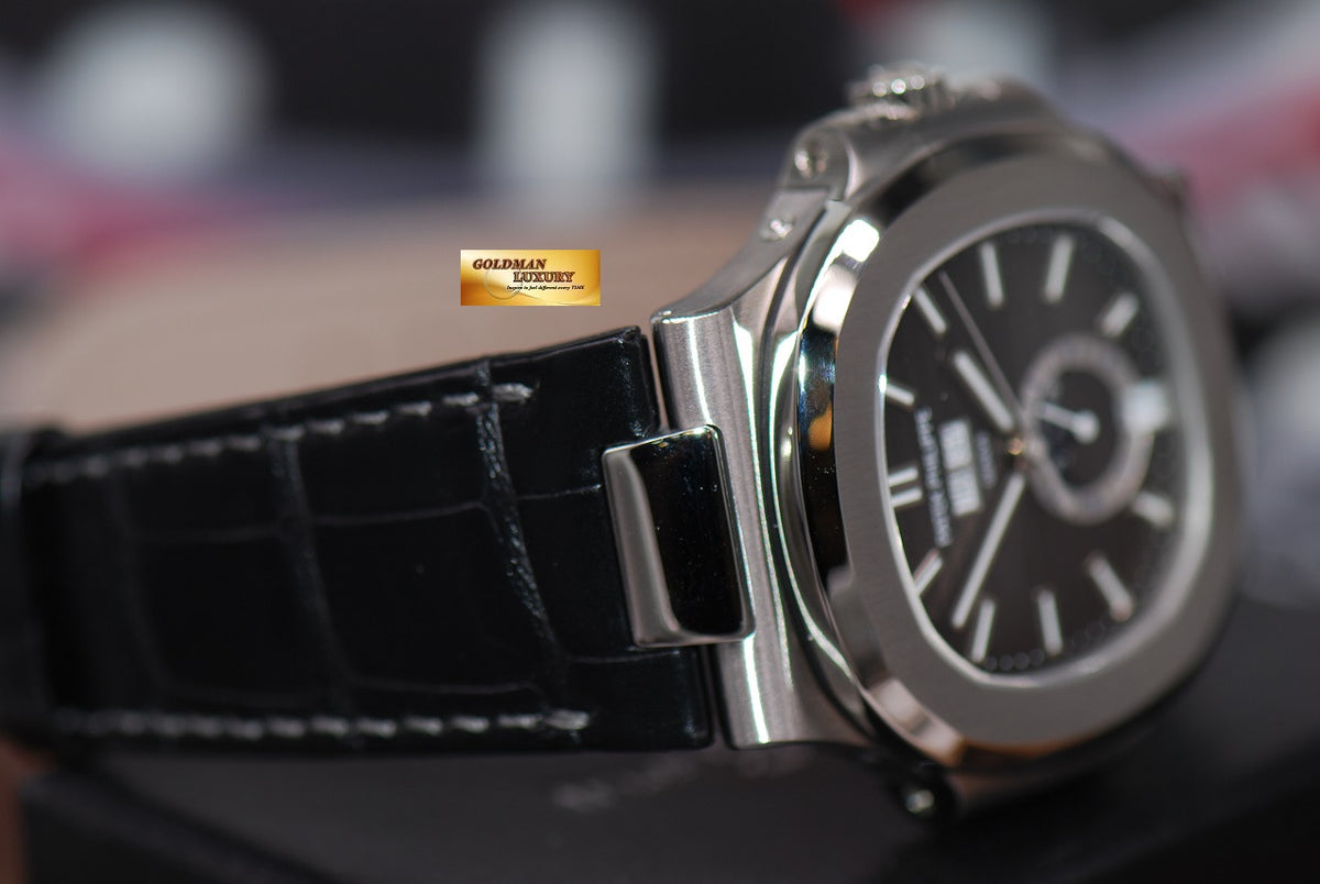 [SOLD] PATEK PHILIPPE NAUTILUS ANNUAL CALENDAR MOONPHASE 5726A-001 (NEW-UNWORN)