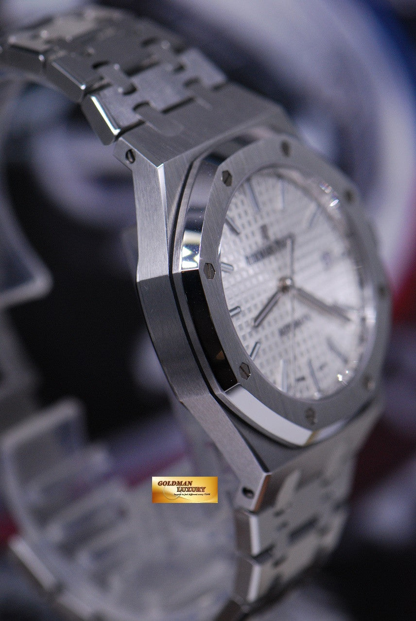 [SOLD] AUDEMARS PIGUET ROYAL OAK SS 37mm AUTOMATIC 15450ST (LNIB)