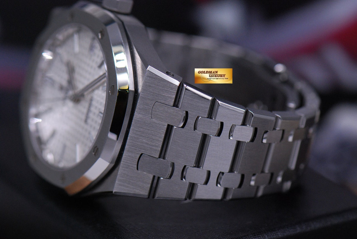 [SOLD] AUDEMARS PIGUET ROYAL OAK SS 37mm AUTOMATIC 15450ST (LNIB)