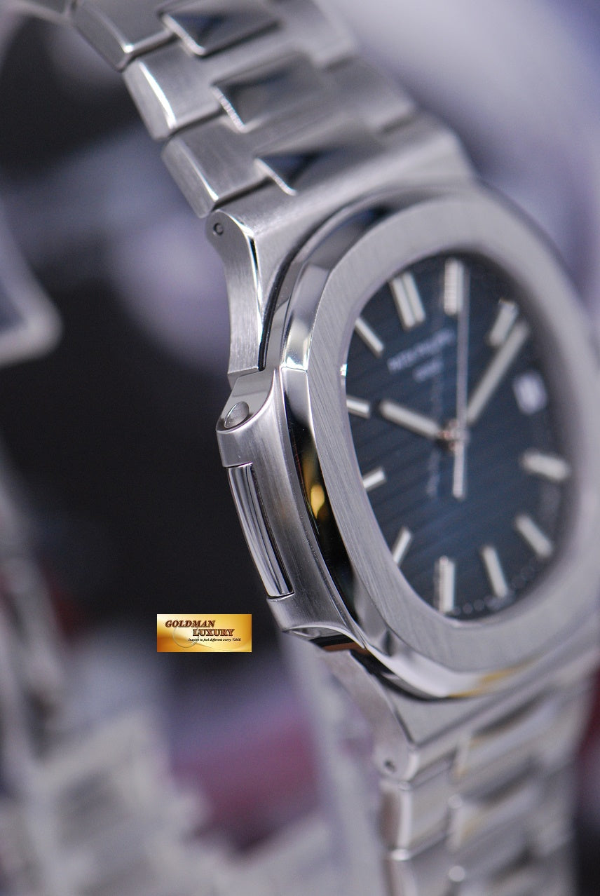 [SOLD] PATEK PHILIPPE NAUTILUS MEN’S STAINLESS STEEL BLUE 5711/1A (LNIB)
