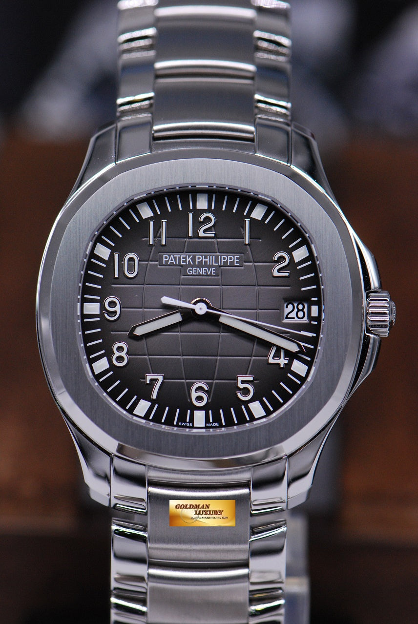 [SOLD] PATEK PHILIPPE AQUANAUT 40mm STAINLESS STEEL W/ BRACELET AUTOMATIC 5167A-001 (NEW-UNWORN)