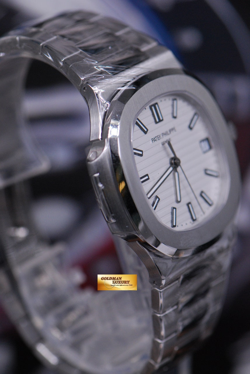 [SOLD] PATEK PHILIPPE NAUTILUS MEN’S STAINLESS STEEL WHITE 5711/1A (NEW-UNWORN)