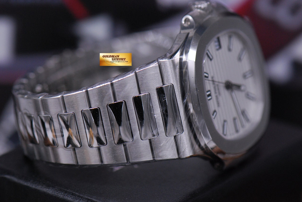 [SOLD] PATEK PHILIPPE NAUTILUS MEN’S STAINLESS STEEL WHITE 5711/1A (NEW-UNWORN)