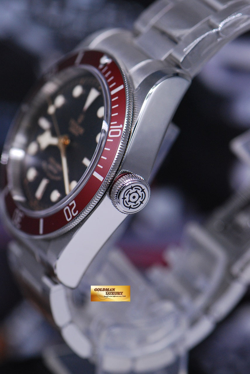 [SOLD] TUDOR BLACK BAY HERITAGE 41mm RED BEZEL AUTOMATIC (NEW)