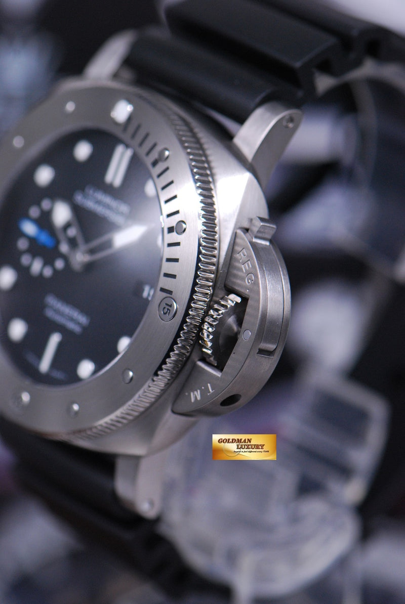 products/GML1534_-_Panerai_Luminor_Submersible_47mm_SS_Automatic_PAM_1305_NEW_-_3.JPG