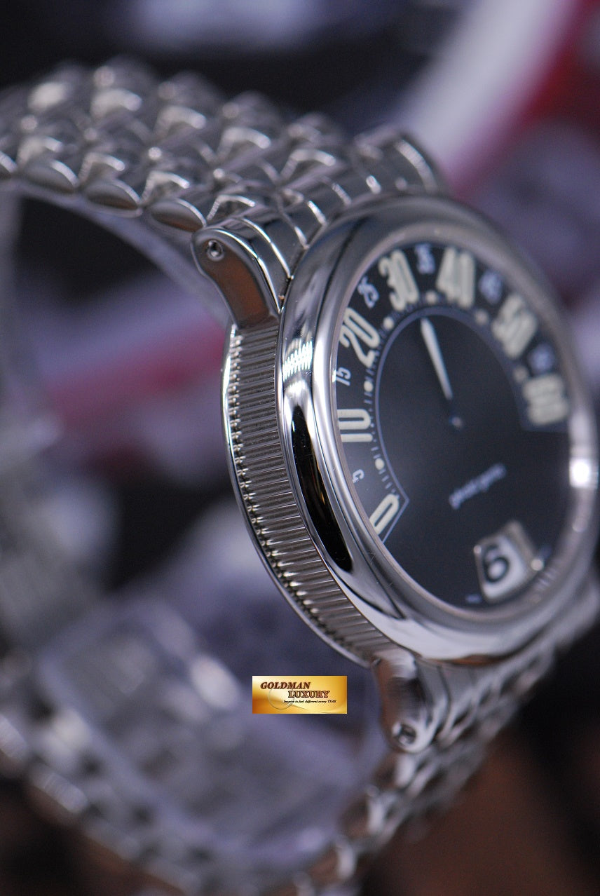 [SOLD] GERALD GENTA RETRO CLASSIC JUMPING HOUR 38mm AUTOMATIC BLACK (MINT)