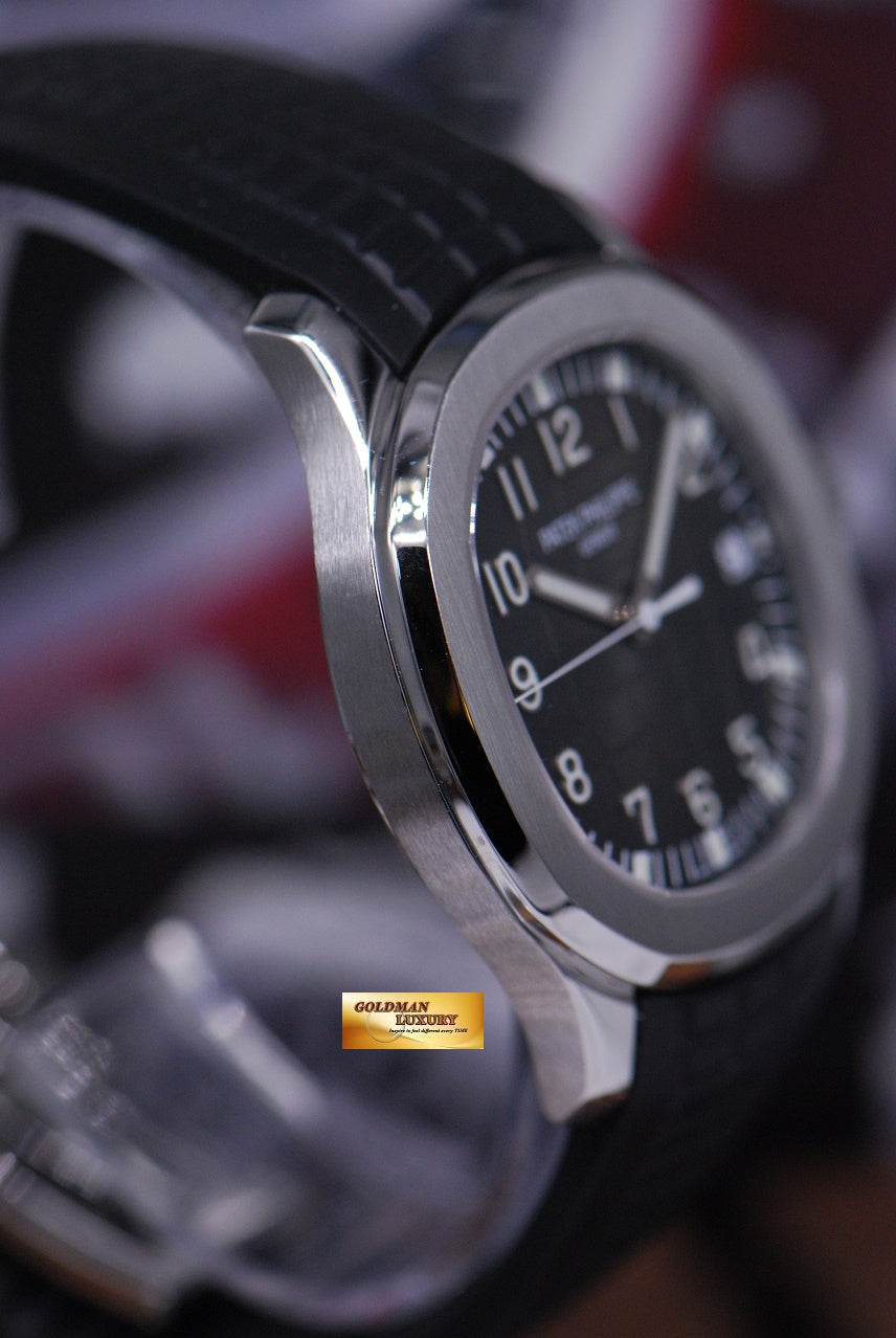 [SOLD] PATEK PHILIPPE AQUANAUT 40mm STAINLESS STEEL AUTOMATIC 5167A-001 (MINT)