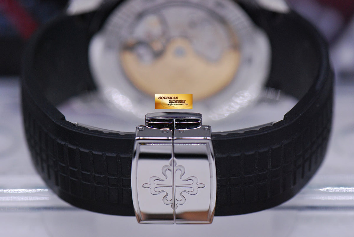 [SOLD] PATEK PHILIPPE AQUANAUT 40mm STAINLESS STEEL AUTOMATIC 5167A-001 (MINT)