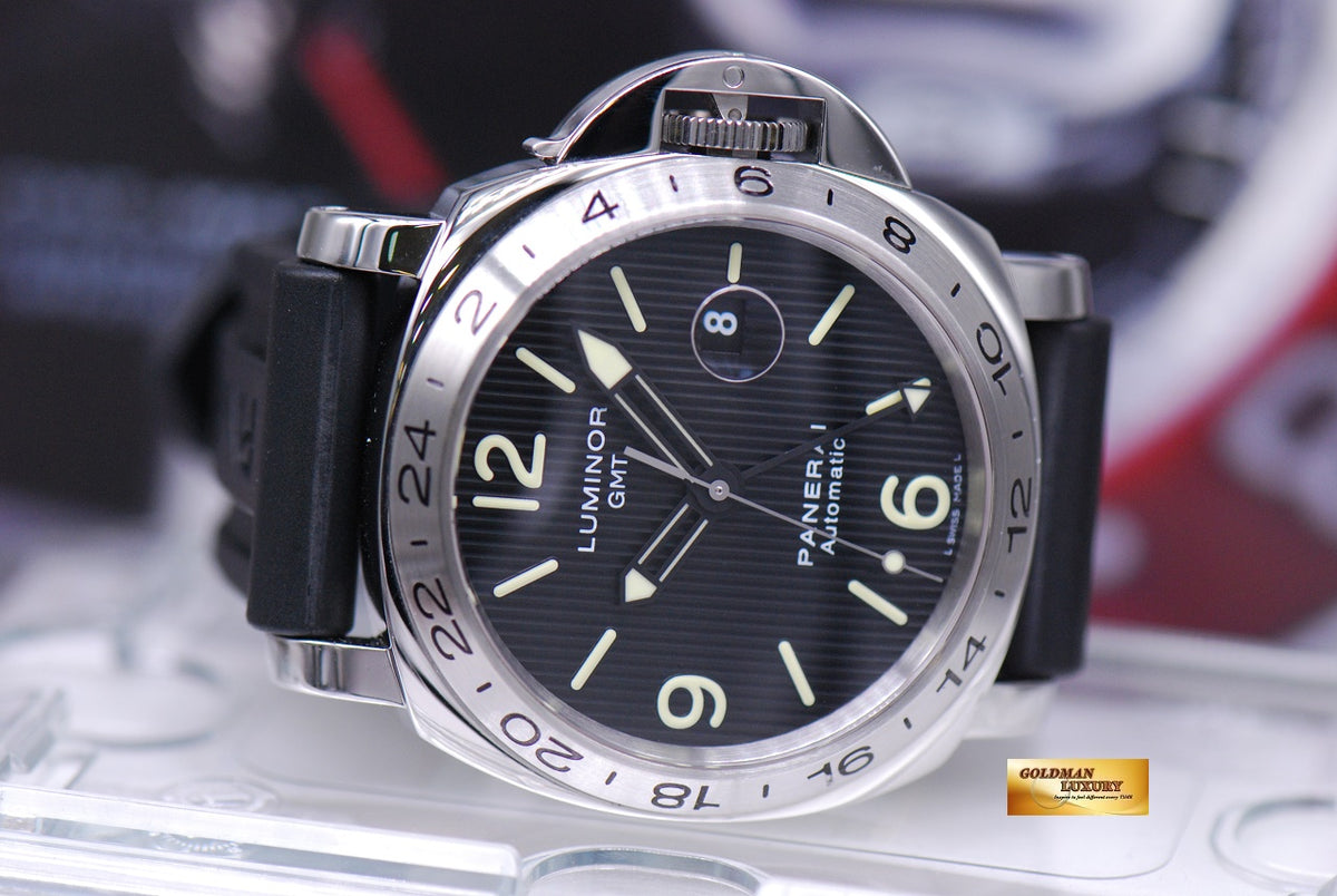 [SOLD] PANERAI LUMINOR GMT 44mm “TUXEDO DIAL” SPECIAL EDITION PAM 29 (MINT)
